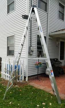 10' Werner aluminum step ladder (Lakewood/Jamestown, NY area)