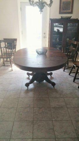 1890'S TIGER OAK TABLE 2 EXTRA LEAVES 29.75