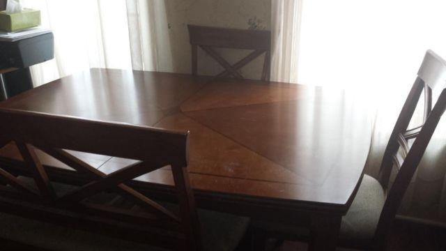 1960's Thomasville dining room Hutch and Table chairs