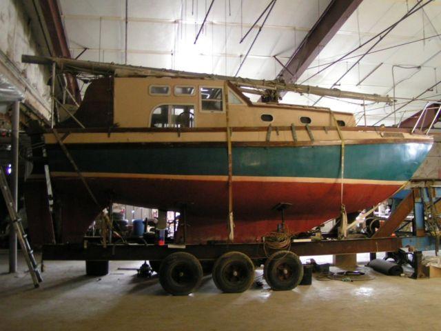 1983 26' MOTORSAILER Wooden Sail Boat