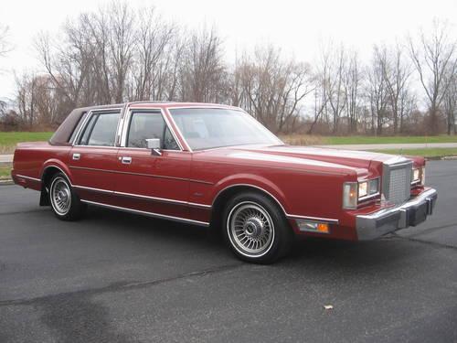 1985 Lincoln Town Car - Same Owner 26 Years! - Pristine!