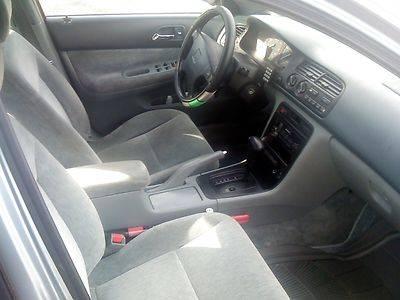 1994 Honda Accord LX Sedan 4-Door 2.2L
