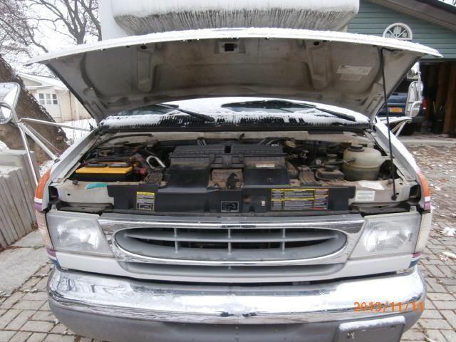 1998 Ford 7.3 Liter Turbocharged Diesel V8 Motor with 24,000 Miles