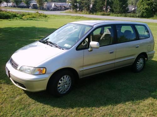 1998 Honda Odyssey EX Mini Van - 1 Owner! CarFax! 132k miles! Family!