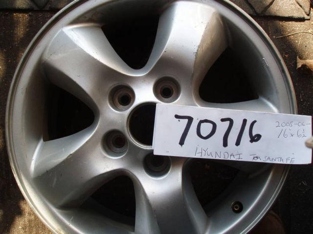 1 Hyundia tuscon alloy wheel. Hollander 70716 16