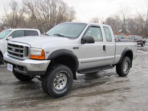 2000 Ford Super Duty F-350 SRW Extended Cab Pickup XLT