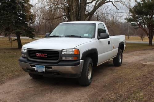 2000 GMC 4wd Pick Up Very Well Maintained...Great Truck