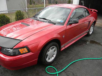 2001 Ford Mustang Base Coupe 2-Door 3.8L