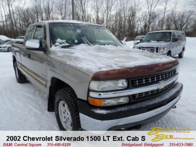 2002 Chevrolet Silverado 1500 LT Ext. Cab Short Bed
