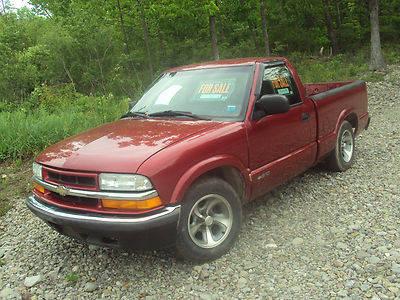 2002 CHEVY S10 LS - LOW MILEAGE & NO RUST! GOOD GAS MILEAGE