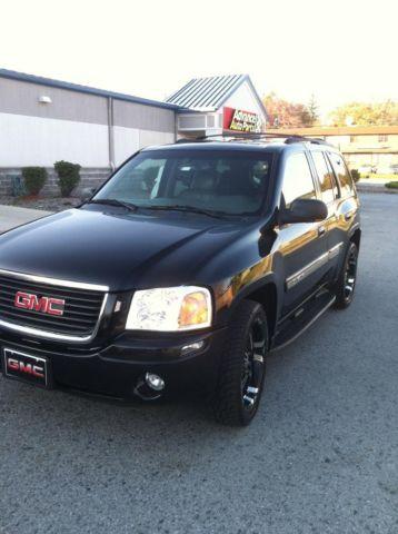 2002 GMC Envoy SLT 4WD,super clean,low mileage,well maintained,