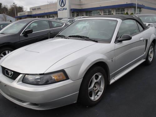 2003 Ford Mustang Convertible Deluxe