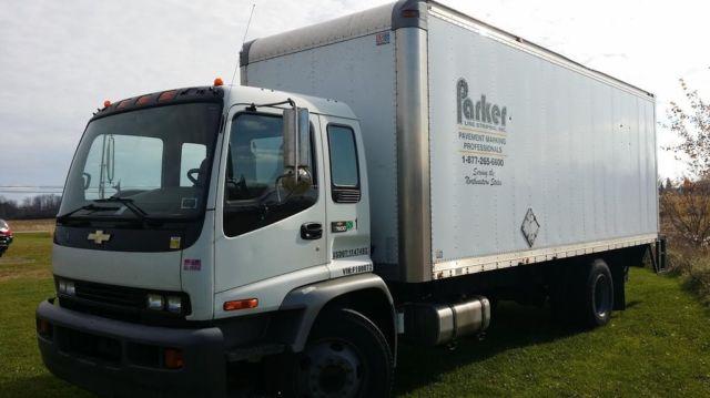 2004 Chevy C7500 Box Truck with hydraulic lift gate