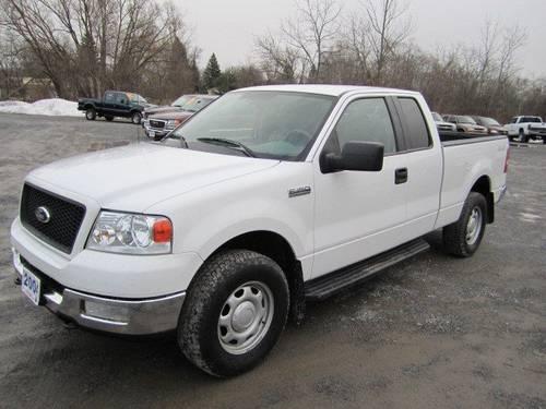 2004 Ford F-150 Extended Cab Pickup XLT