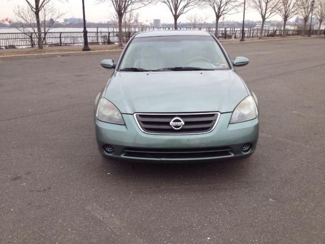 2004 NISSAN ALTIMA 4-CLY * 4-Doors GREAT CONDITION
