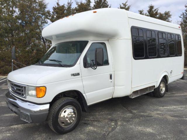 2005 Ford E-350 StarTrans Candidate Wheelchair Shuttle Bus For Sale!