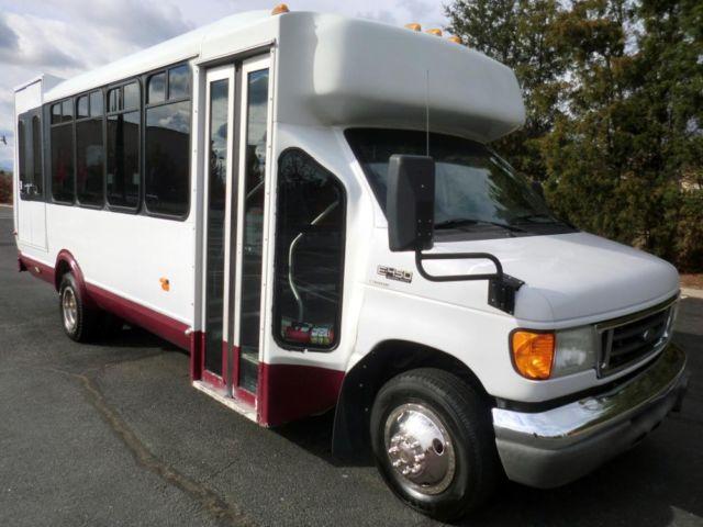 2005 Ford E450 16 Passenger Gas Shuttle Bus For Sale!