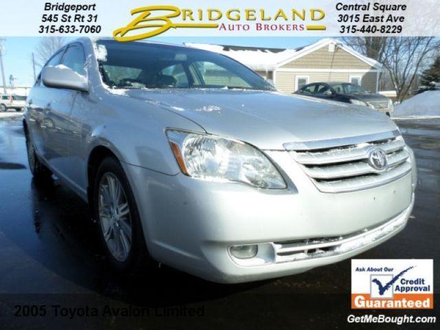 2005 Toyota Avalon Limited ..every option. alot of car for the money