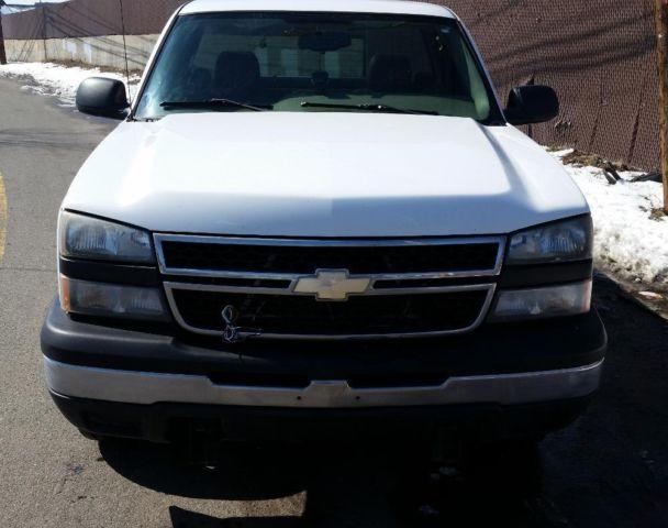 2006 CHEVY PICK UP 1500 4X4_WITH PLOW__SALTER