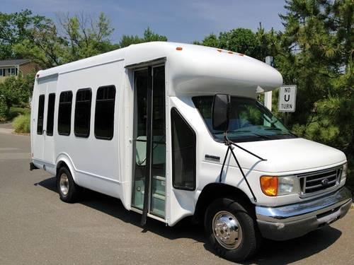 2006 Ford 14 Passenger Wheelchair Shuttle Bus - Extremely Low Miles!
