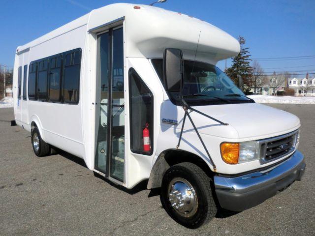 2006 Ford E450 Non-CDL Low Mileage Handicapped Shuttle Bus For Sale!