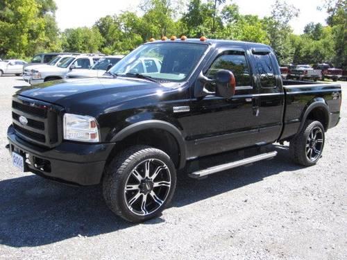 2006 Ford Super Duty F-250 Extended Cab Pickup XLT