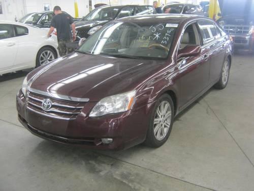 2006 Toyota Avalon Limited Heated and Cooled Seats Leather Sunroof