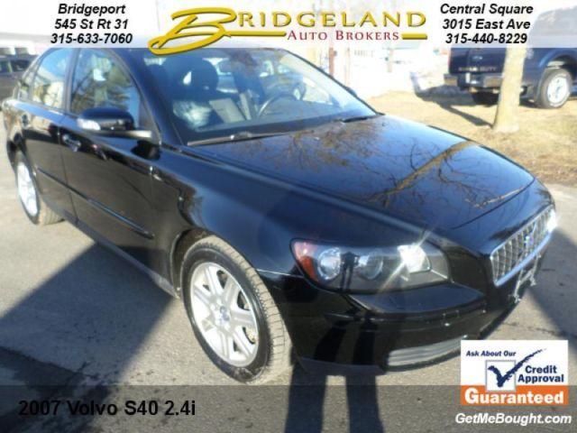 2007 Volvo S40 2.4i BLACK IN ..BLACK OUT LEATHER AND A ROOF