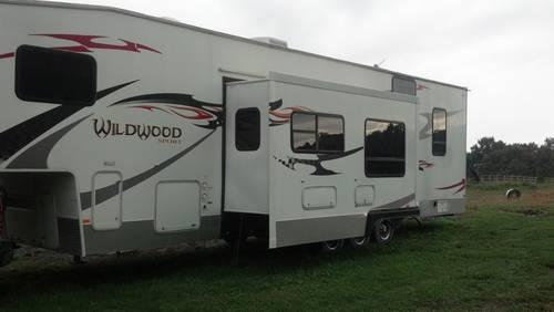 2007 Wildwood Fifth Wheel by Forest River