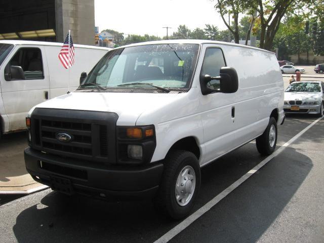 2008 FORD E-SERIES VAN IN FLORAL PARK at (888) 711-0783