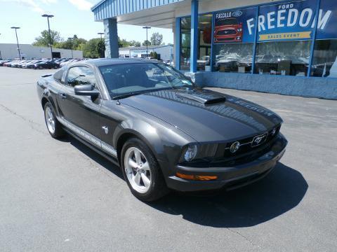 2009 Ford Mustang 2 Door Coupe