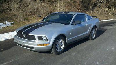 2009 Ford Mustang Coupe 2-Door 4.0L