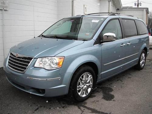 2010 Chrysler Town & Country Limited Minivan 4D