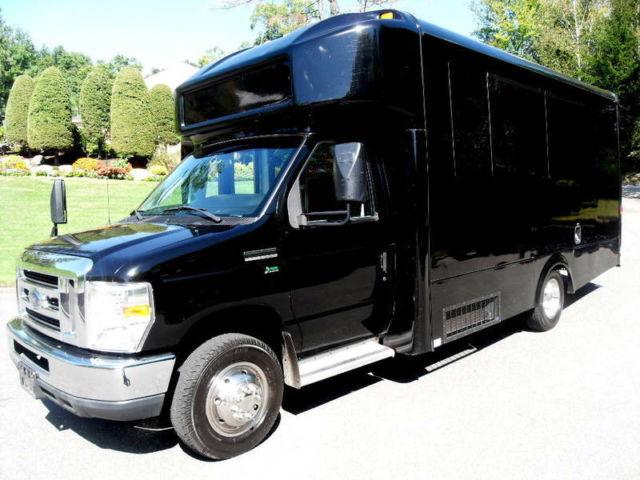 2010 Ford E350 Ford Glaval 14 Pass Limo Bus For Sale