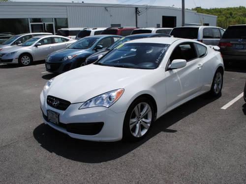 2010 Hyundai Genesis Coupe 2 Dr Coupe 2.0T