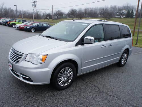 2011 Chrysler Town and Country Mini Van Limited