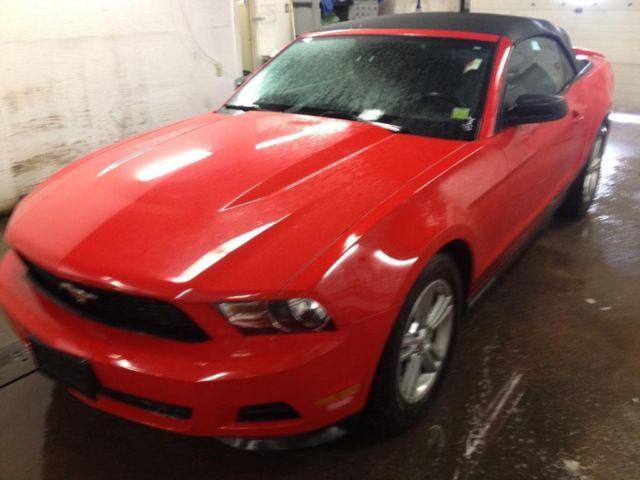 2011 Ford Mustang 2D Convertible V6