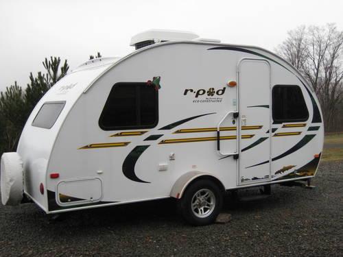 2011 R-Pod camping trailer