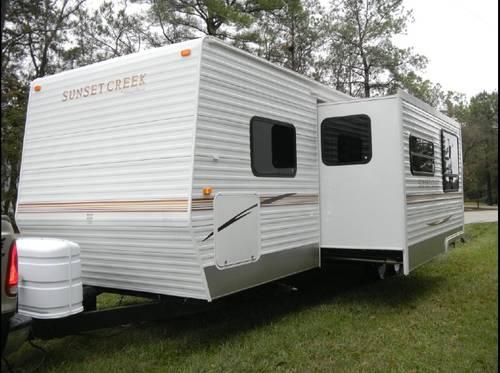 2011 Salem Hemisphere 5th wheel camper