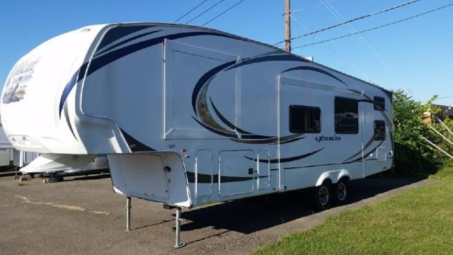 2012 Forest River Wildcat eXtraLite 312BHX For Sale in Vestal, New Yor