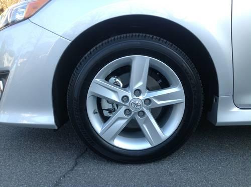 2013 Brand New Toyota Camry rims & tires 198 miles on them