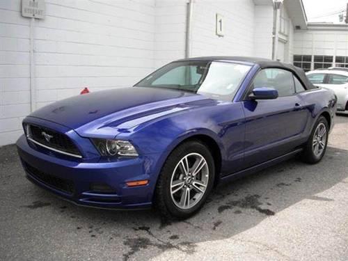 2013 Ford Mustang V6 Convertible 2D