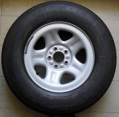 265-70R17 Snow Tires and Rims