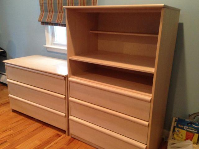 2 Kids' Dressers and Bed