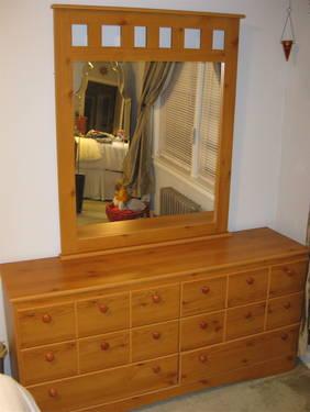3 Piece Bedroom set with Dresser, Mirror, & Headboard