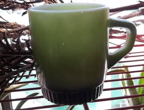 5 Vintage Fire-King Coffee Mug Green Black 3 have ribbed bottoms each