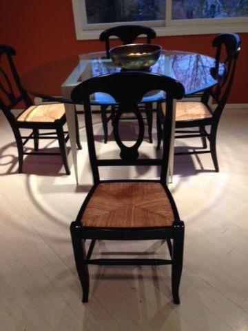 6 Beautiful Woven Rush Dining Chairs