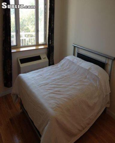 $950 room for rent in Woodside Queens