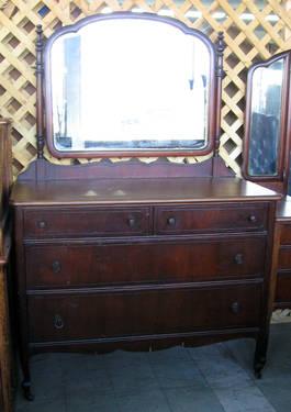 Antique 1920-1930s Dresser with Pivot Mirror