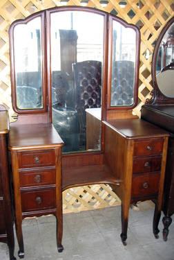 Antique 1920-1930s Vanity Desk with Trio Folding Mirror